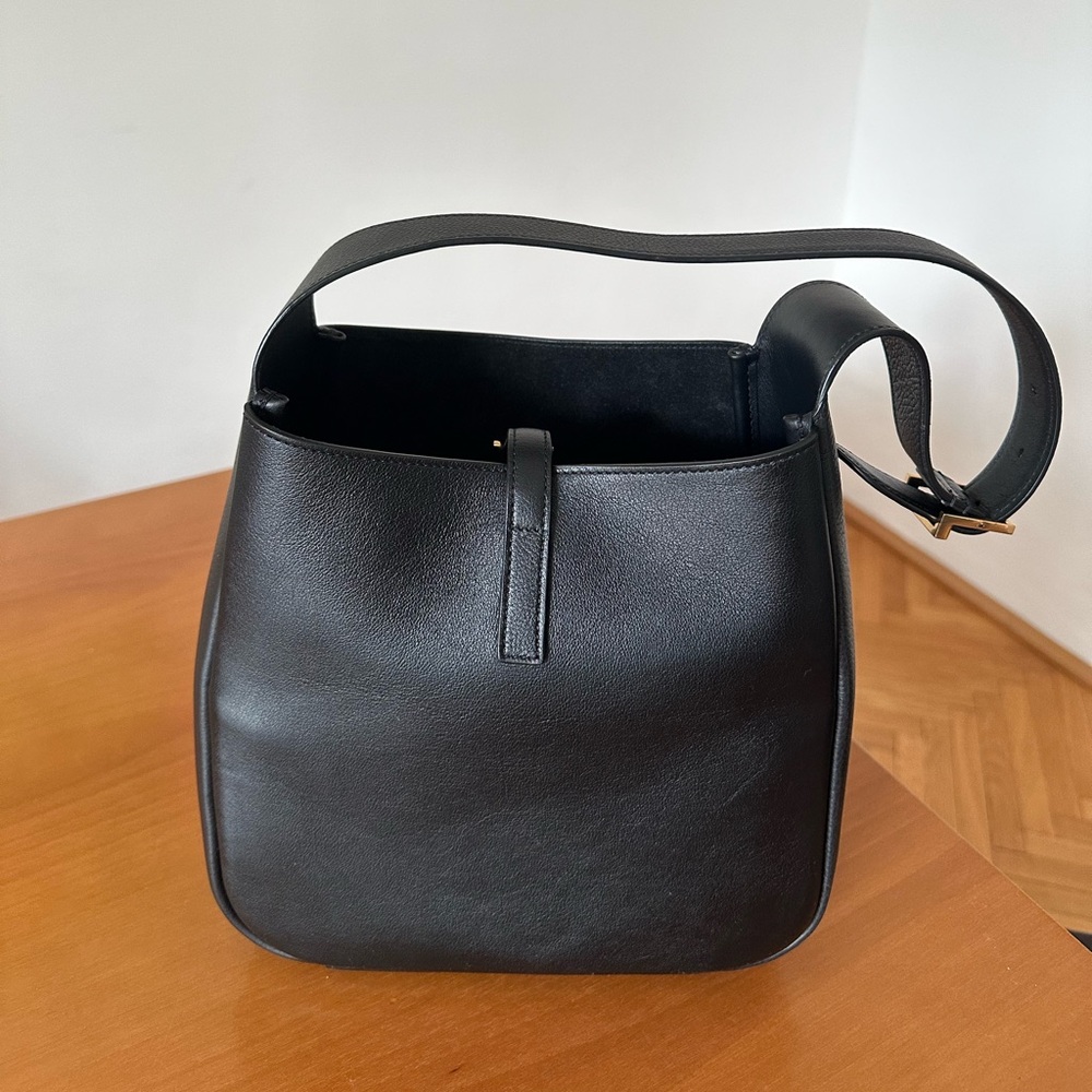 Saint Laurent Le 5 a 7 supple black - Picture 2 of 16
